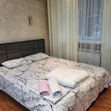 אלמטי Apartments Ahmetova 6 32 מראה חיצוני תמונה