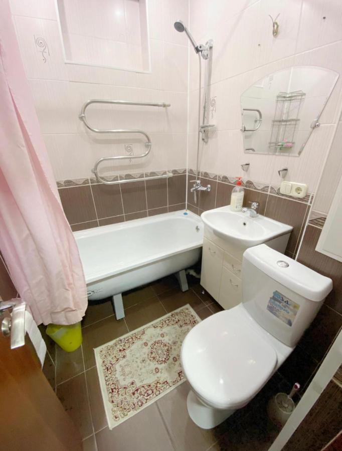 אלמטי Apartments Ahmetova 6 32 מראה חיצוני תמונה