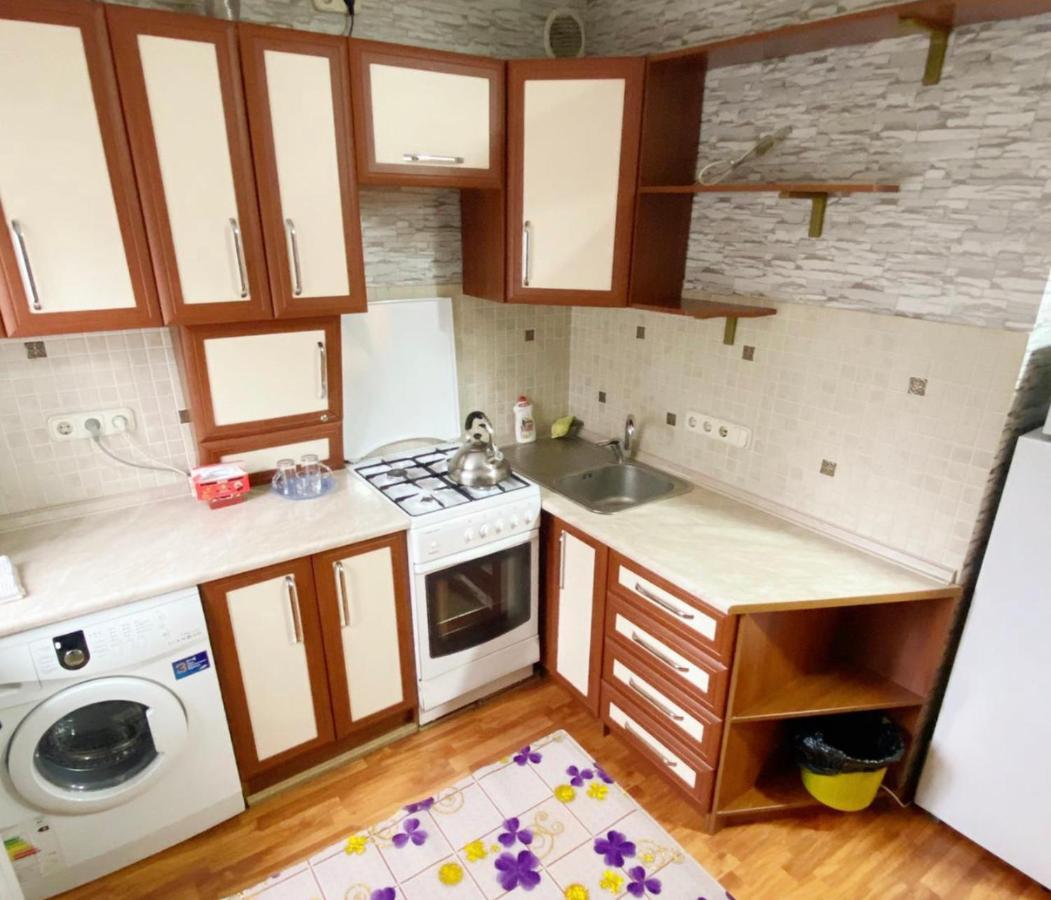 אלמטי Apartments Ahmetova 6 32 מראה חיצוני תמונה