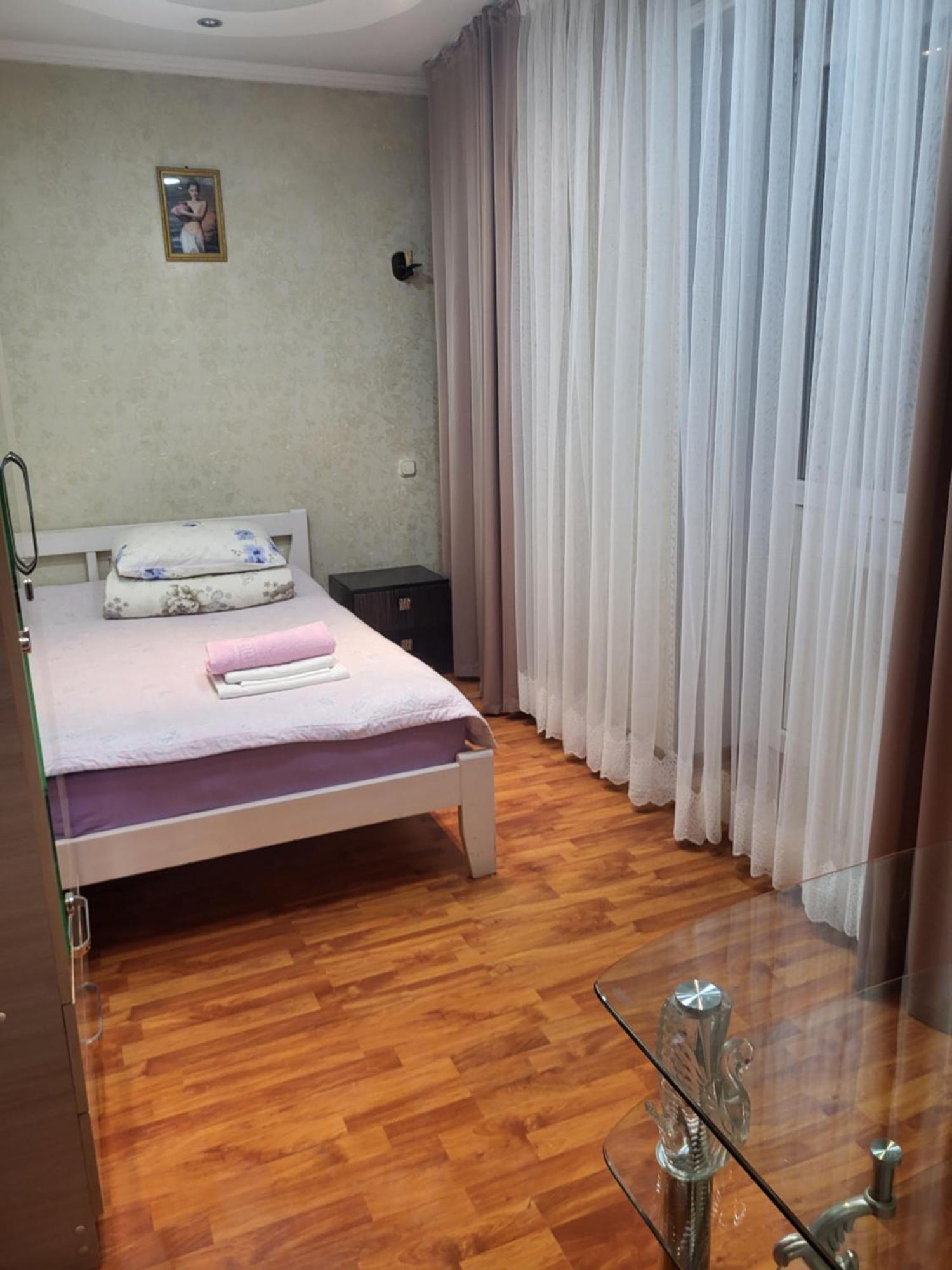 אלמטי Apartments Ahmetova 6 32 מראה חיצוני תמונה