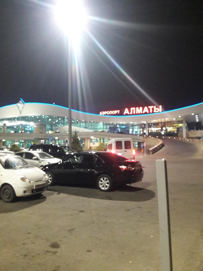 אלמטי Apartments Ahmetova 6 32 מראה חיצוני תמונה